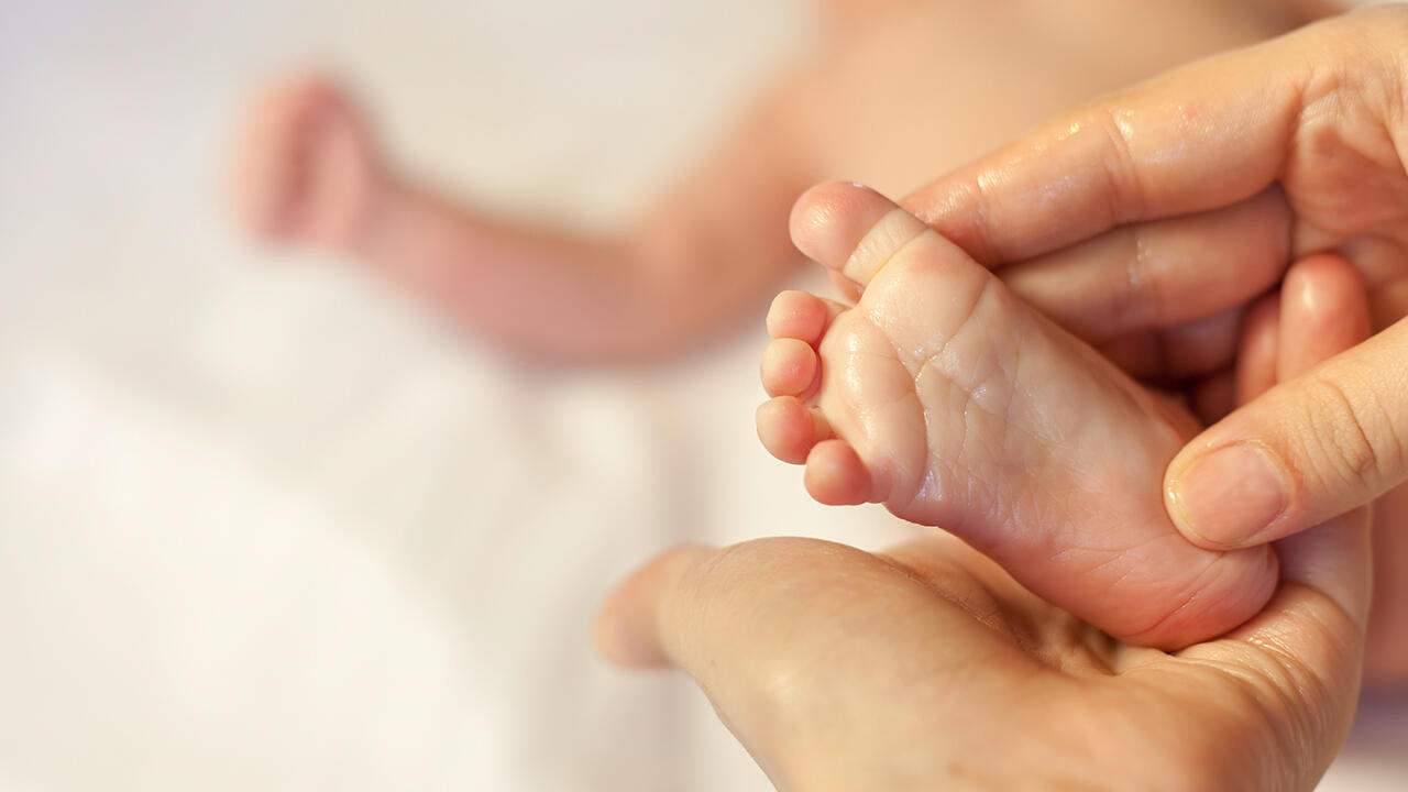 Babyöl im Test: Wir haben 19 Produkte überprüft. Babyöl im Test: Wir haben 19 Produkte überprüft.